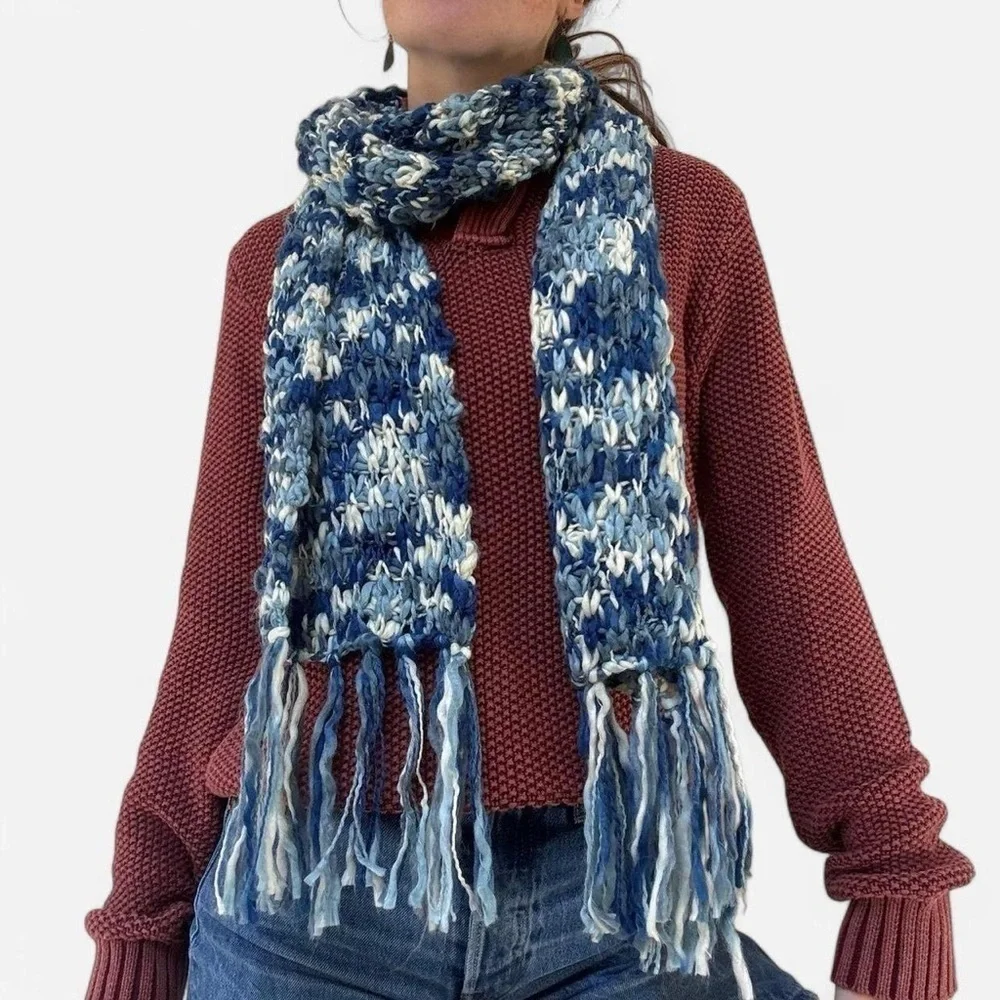 Blue and white chunky scarf with fringe